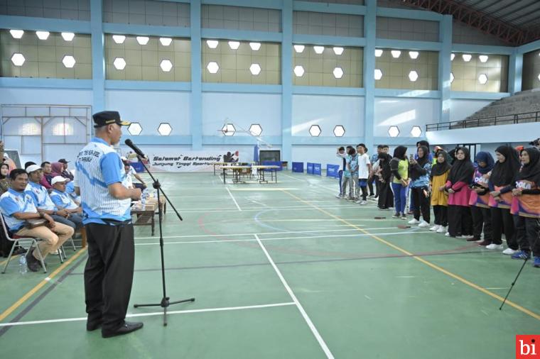 Gubernur Mahyeldi Berharap Fasilitas Olahraga Tenis Meja Bisa Semakin Menjamur di Nagari,...