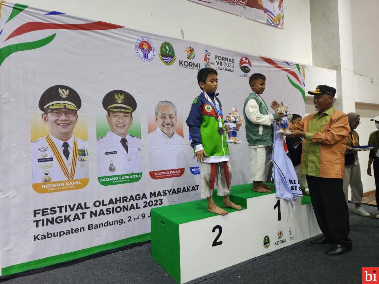 Gubernur Mahyeldi Beri Semangat Kormi Sumbar di Ajang Fornas ke-7 Jabar