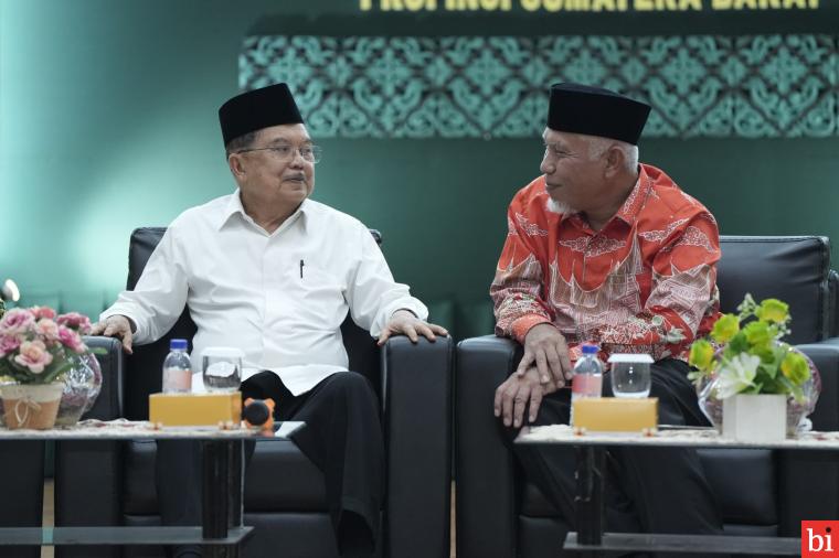 Gubernur Mahyeldi Dampingi Ketua DMI Jusuf Kalla dalam Tabligh Akbar dan Seminar...