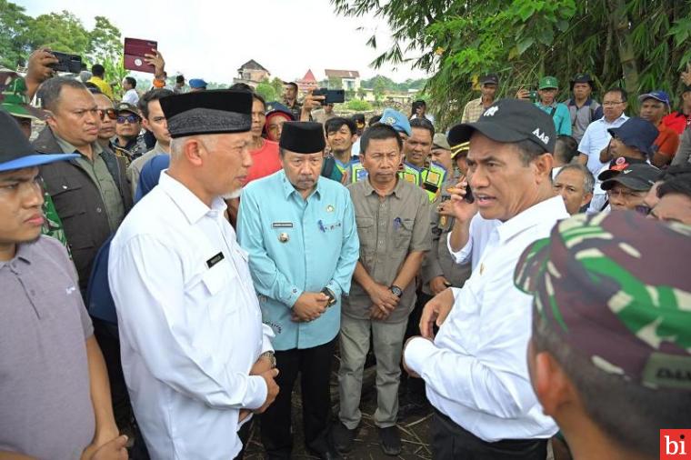 Gubernur Mahyeldi Dampingi Mentan ke Lokasi Bencana, Lahan Pertanian Rusak akan Segera...