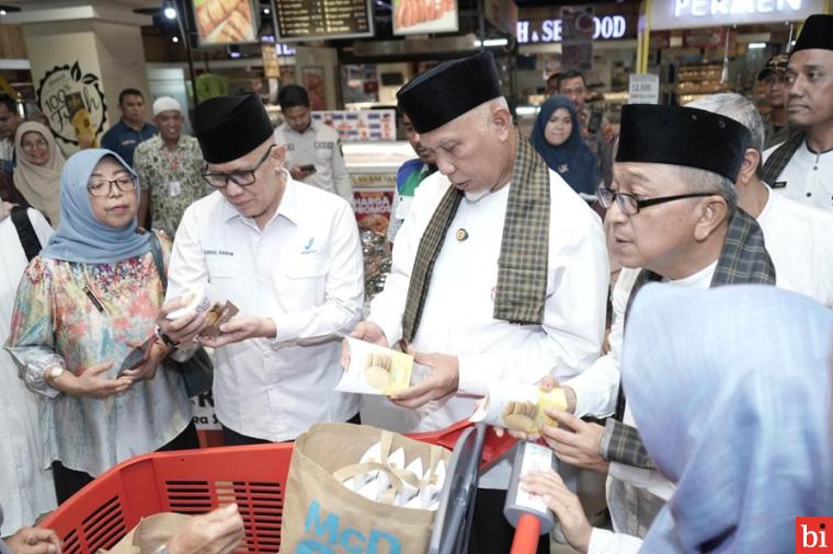 Gubernur Mahyeldi Ingatkan Pedagang dan Pembeli Cermati Tanggal Kadaluwarsa Produk...