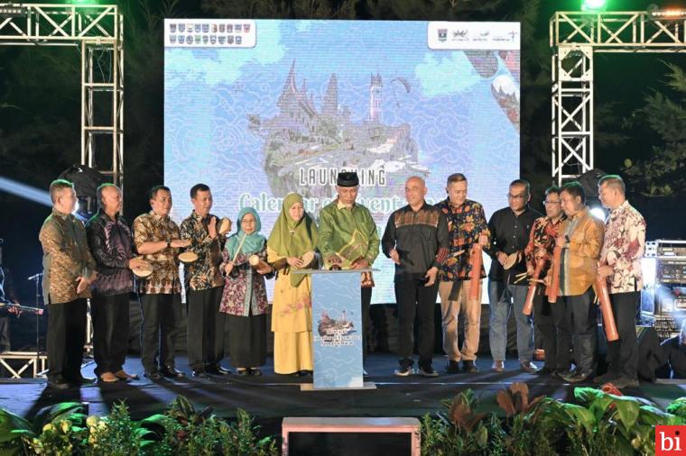 Gubernur Mahyeldi Luncurkan Kalender Iven Pariwisata Sumatera Barat Tahun 2024