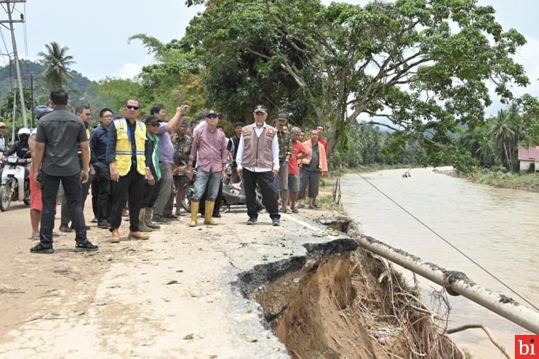 Gubernur Mahyeldi Pastikan Seluruh Ruas Jalan Nasional yang Terban di Pesisir Selatan...