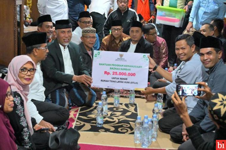 Gubernur Mahyeldi Salurkan Bantuan untuk Renovasi RTLH Milik Guru Honorer di Jambu Aia...