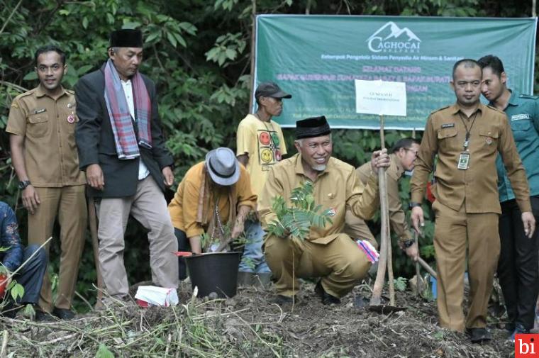 Gubernur Mahyeldi Sukses Tingkatkan Pendapatan Petani Hutan Melalui Optimalisasi Program...