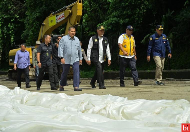 Gubernur Sumbar : Masyarakat Mohon Bersabar, Perbaikan Jalan Lembah Anai Diperkirakan...