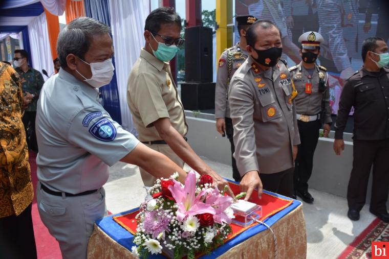 Gubernur Sumbar Resmikan Gedung Kantor Samsat Padang dan Launching Tujuh Aplikasi Layanan