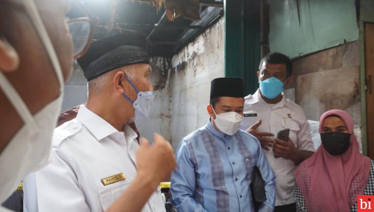 Gubernur Sumbar Salurkan Bantuan Korban Kebakaran Pasar Bawah Bukittinggi