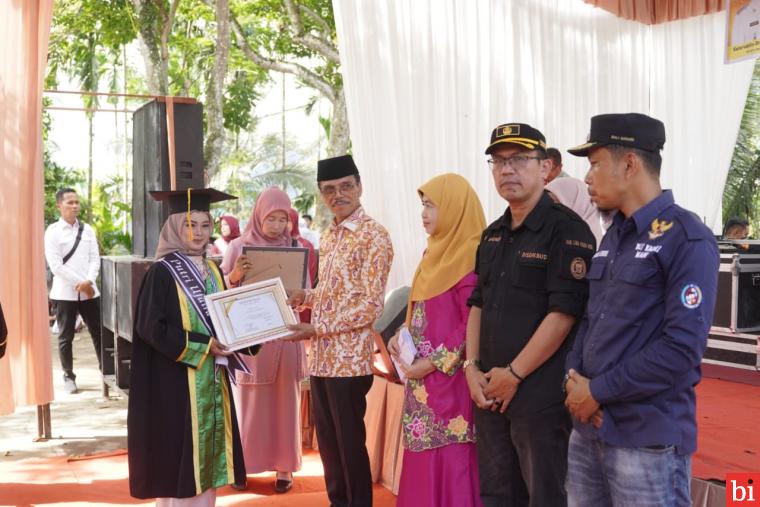 Hadiri Perpisahan dan Wisuda Tahfiz SD se Nagari Maek, Ini kata Bupati Safaruddin