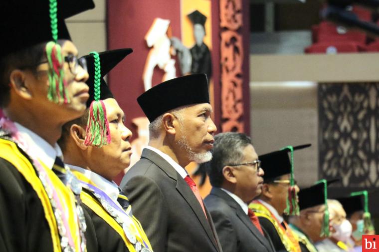 Hadiri Wisuda ke-127 UNP, Ini Pesan Gubernur Sumbar