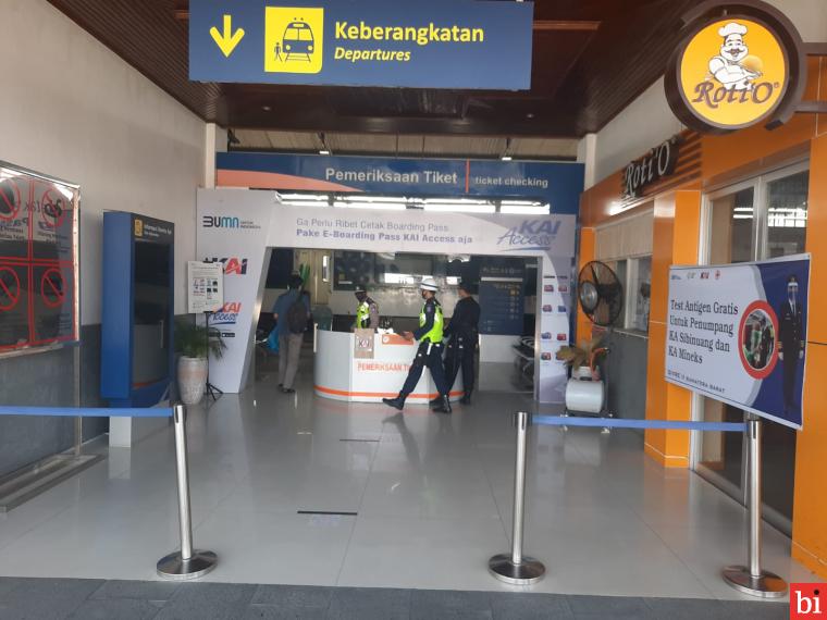 Tekan Laju Covid, PT KAI Divre II Sumbar Kurangi Perjalanan KA Minangkabau Ekspres dan...