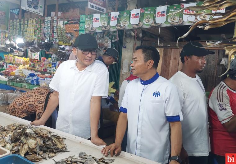 Hendri Septa Hidayat Kunjungi Pasar Alai, Pedagang dan Warga Suka Cita