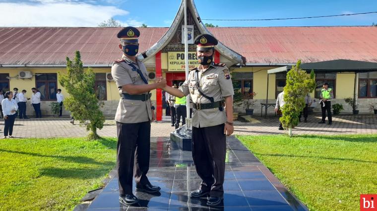 Iptu Januar Pimpin Polsek Sikakap Mentawai