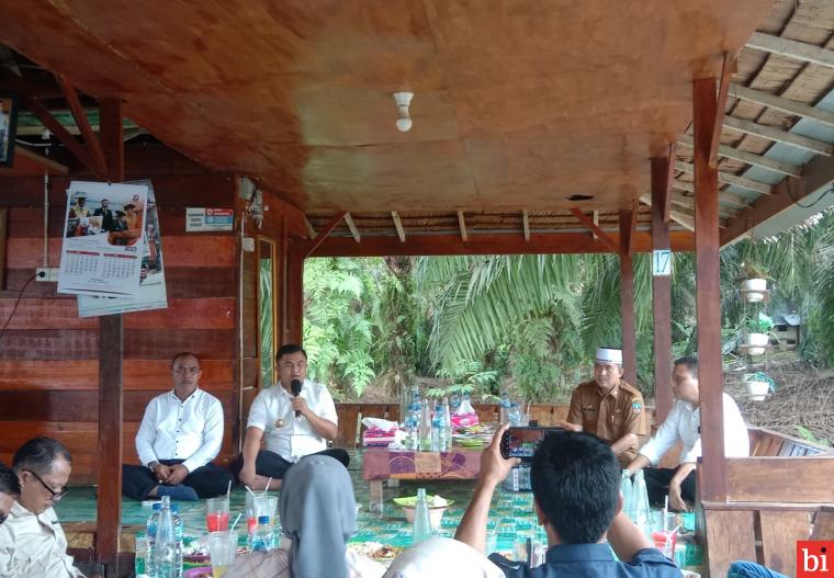 Jelang HUT Dharmasraya, Bupati Sutan Riska dan Jajaran Temu Ramah dengan Awak Media