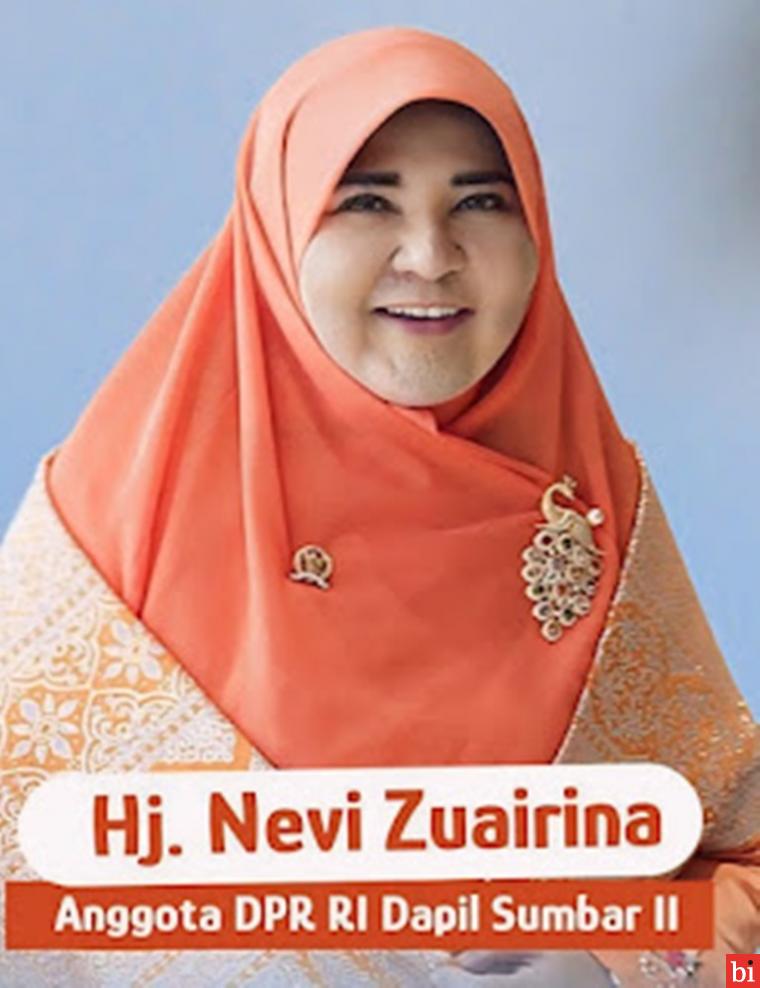 Jumat Berkah, Nevi Zuairina Berbagi Kebahagiaan dengan Warga Bukittinggi