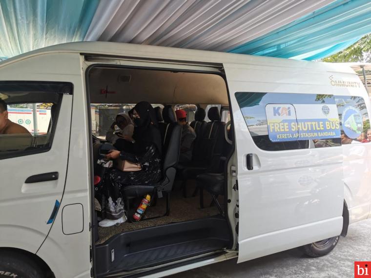 KAI Divre II Sumbar Tambah Mobil Shuttle Gratis Stasiun ke Bandara BIM Selama Libur Nataru