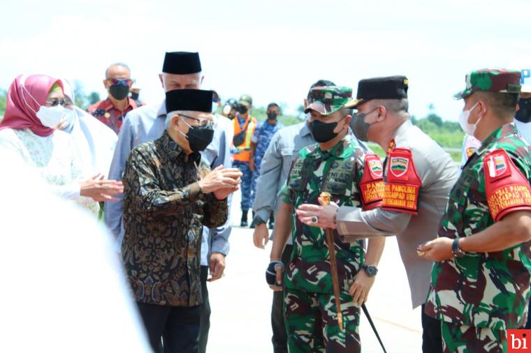 Kapolda Sumbar Sambut Kedatangan Wakil Presiden RI