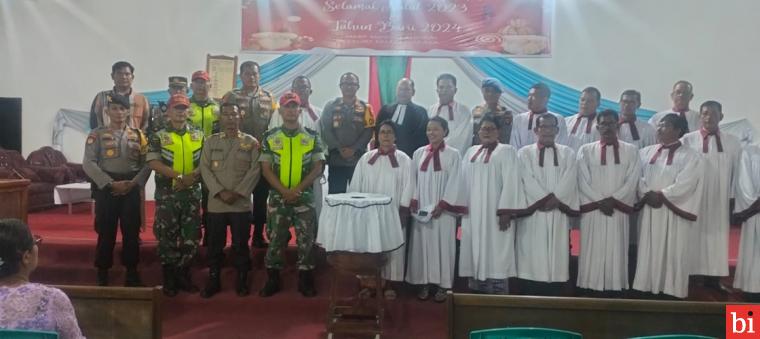 Kapolres Dharmasraya Laksanakan Minggu Kasih di Empat Rumah Ibadah Menjelang Natal 2023