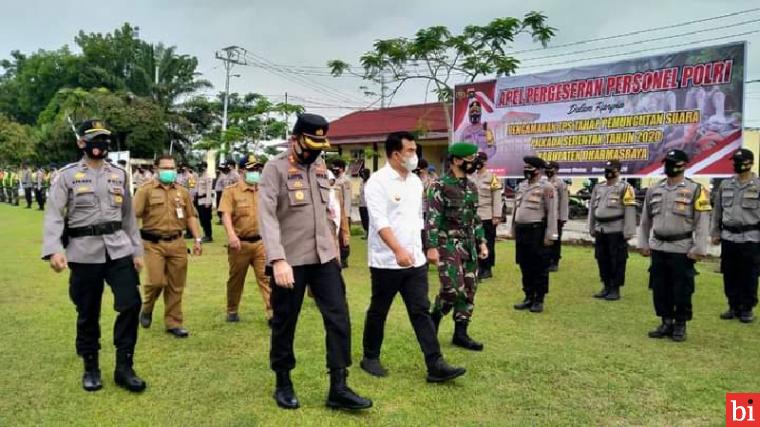 Kembali Aktif, Bupati Sutan Riska Hadiri Apel Pergeseran Pasukan Pengamanan TPS