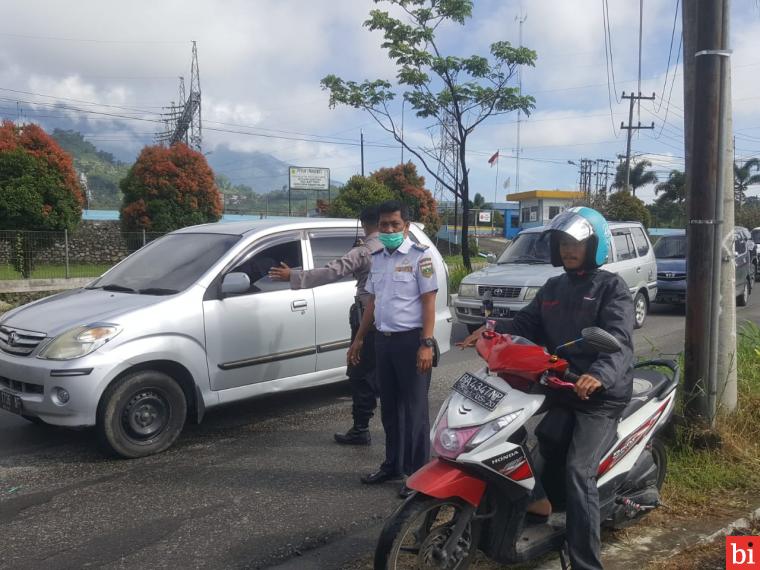 Tim Rider Padang Panjang Siaga 24 Jam Mengintai Kendaraan yang Masuk