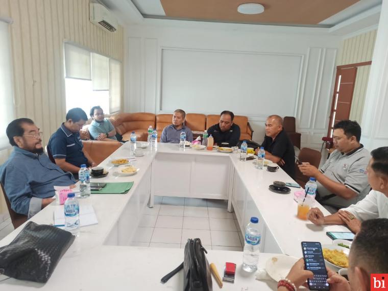 Ketua BK DPD RI Leonardy Apresiasi Festival Vocal Grup Lomba Mars Sumbar