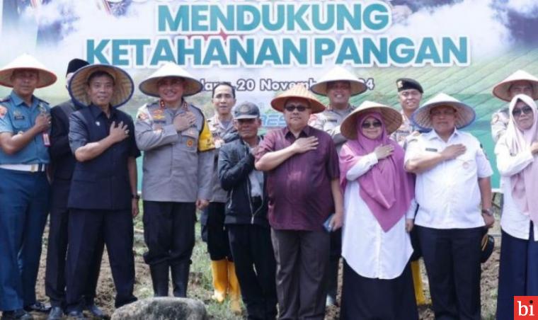 Ketua DPRD Sumbar Hadiri Penanaman Jagung Program Ketahanan Pangan Polri di Kuranji