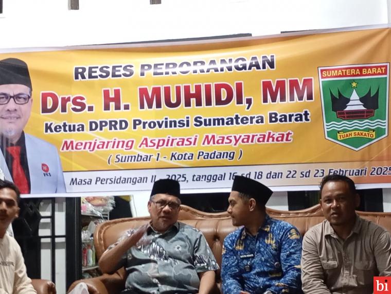 Ketua DPRD Sumbar Muhidi Disambut Tari Pasambahan Saat Reses di Anak Aie