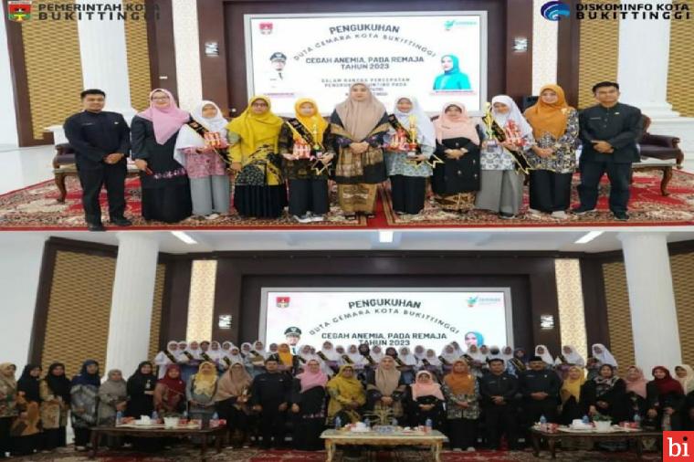 Ketua TP PKK Ny. Fiona Erman Safar Kukuhkan Duta Cemara Bukittinggi 2023