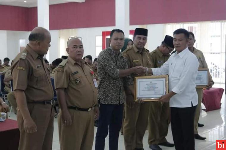 Kinerja Terbaik, Enam Nagari di Dharmasraya Dapat Reward Tambahan Dana Desa