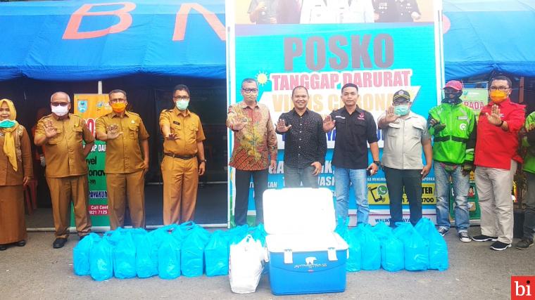 Kopmil Ijo Family Serahkan Bantuan Asupan Gizi untuk Petugas Penanganan Covid-19 di...