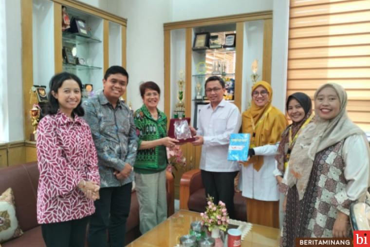 Kunjungan Koordinasi dan Pengembangan Penerjemahan dan Kebahasaan Asdep Bidang Naskah...