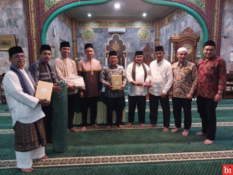 Kunjungan Terakhir TSR XVII Pemerintah Kabupaten Dharmasraya ke Masjid Agung Babussalam