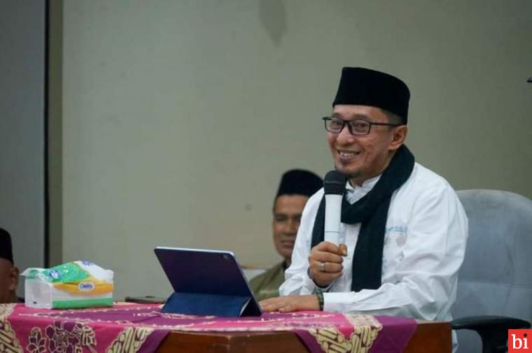 Kunjungi Batu Bulek, Bupati Eka Putra Apresiasi Jamaah dan Sampaikan Progul Tanah Datar