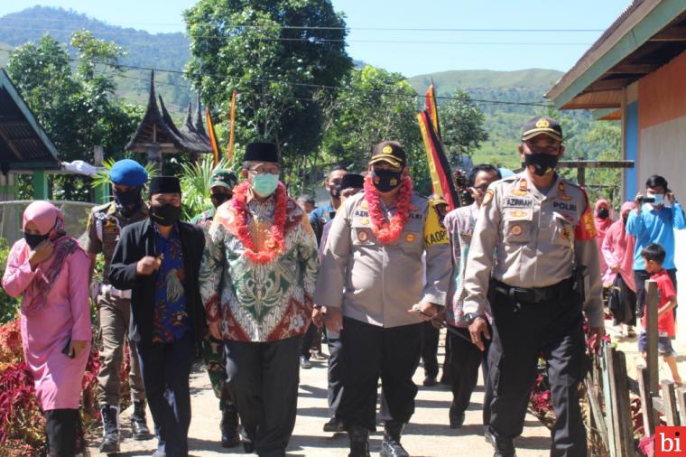 Gusmal Tinjau Perkembangan Produk UMKM Masyarakat di Kampung Tageh Nagari Talang Babungo