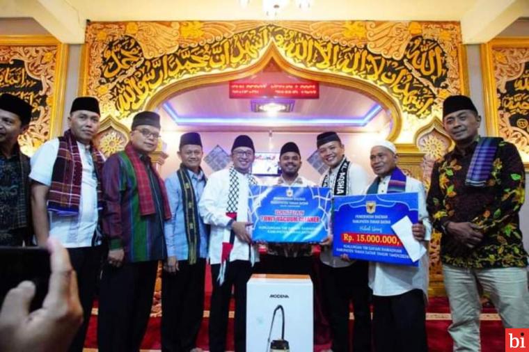 Kunjungi Masjid Ihsan Koto Baru, Bupati Eka Putra Sampaikan Program Berobat Gratis