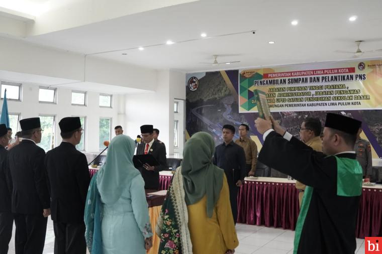 Lakukan Penyegaran, Bupati Safaruddin Lantik dan Ambil Sumpah 59 Pejabat di Sejumlah Unit...