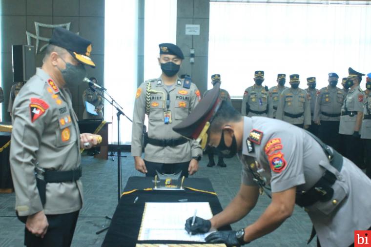 Lima Kapolres dan Lima PJU Polda Sumbar Laksanakan Sertijab, Ini Daftar Nama-namanya