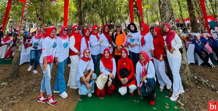 Line Dance Dharmasraya Unjuk Gigi di Festival Pamalayu, Tuai Pujian Dari Sekda