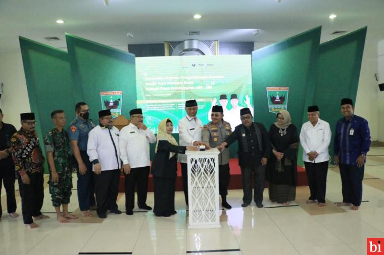 Masjid Raya Sumbar Sekarang Miliki Kawasan ABS-SBK, Begini Kata Gubernur