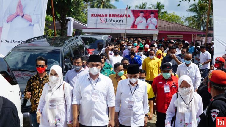 Masyarakat Dharmasraya Antarkan Pasangan SR Labuan ke KPU, Budi Sanjaya : Masyarakat...