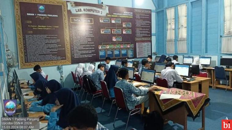 Membanggakan, Empat Siswa SMAN 1 Padang Panjang Melaju ke OSN Tingkat Nasional