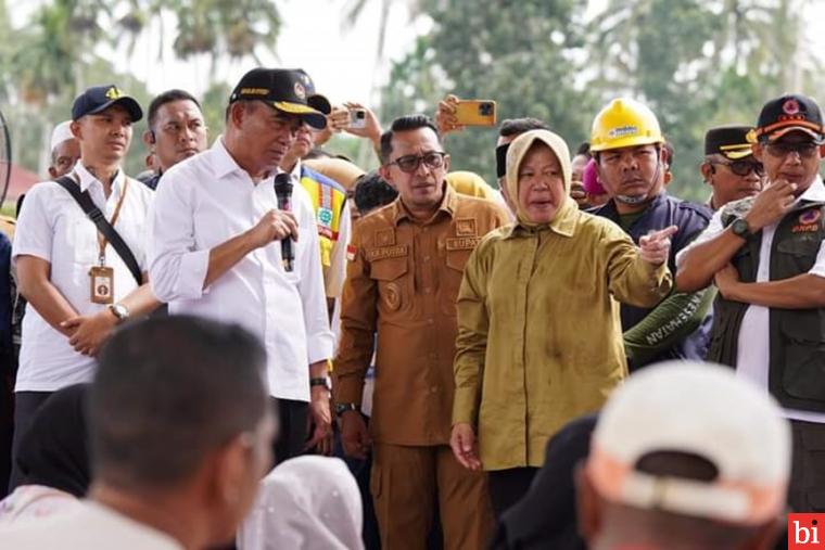 Menko PMK dan Mensos, Kunjungi Masyarakat Korban Banjir Bandang di Tanah Datar