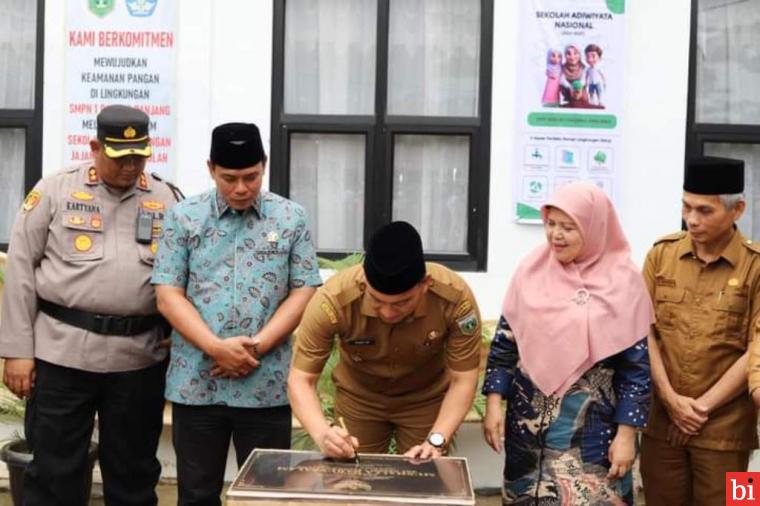 Milad ke-96 SMP N 1, Pj Wako Sonny Resmikan Musala Babussalam