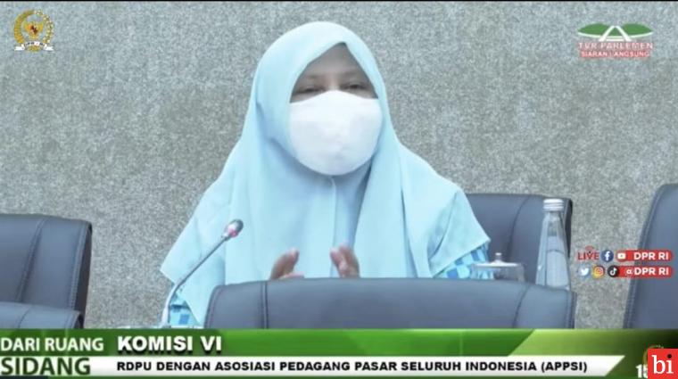 Nevi Zuairina : Pembinaan Pedagang Pasar dan Sinkronisasi dengan Program Pemerintah...