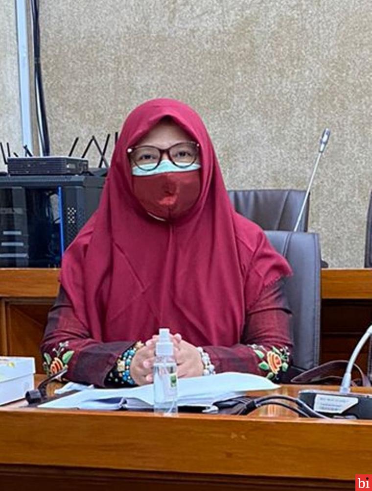 Nevi Zuairina : Pendanaan Kereta Api Cepat dari APBN Menunjukkan Proyek Ini Bermasalah