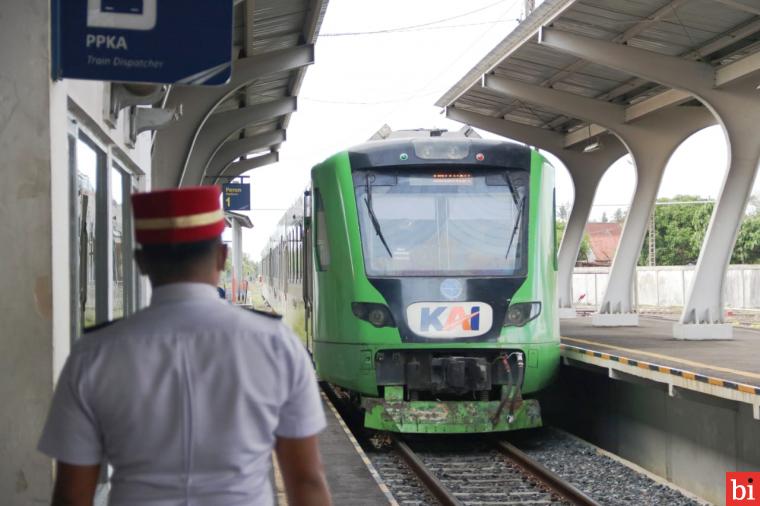 Nikmati Sore Menjelang Berbuka Puasa dengan Perjalanan Kereta Api, Tarif Terjangkau!