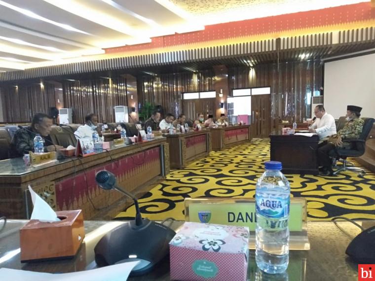 Novermal Yuska Dan Anggota Dprd Pessel Ajukan Ranperda Inisiatif