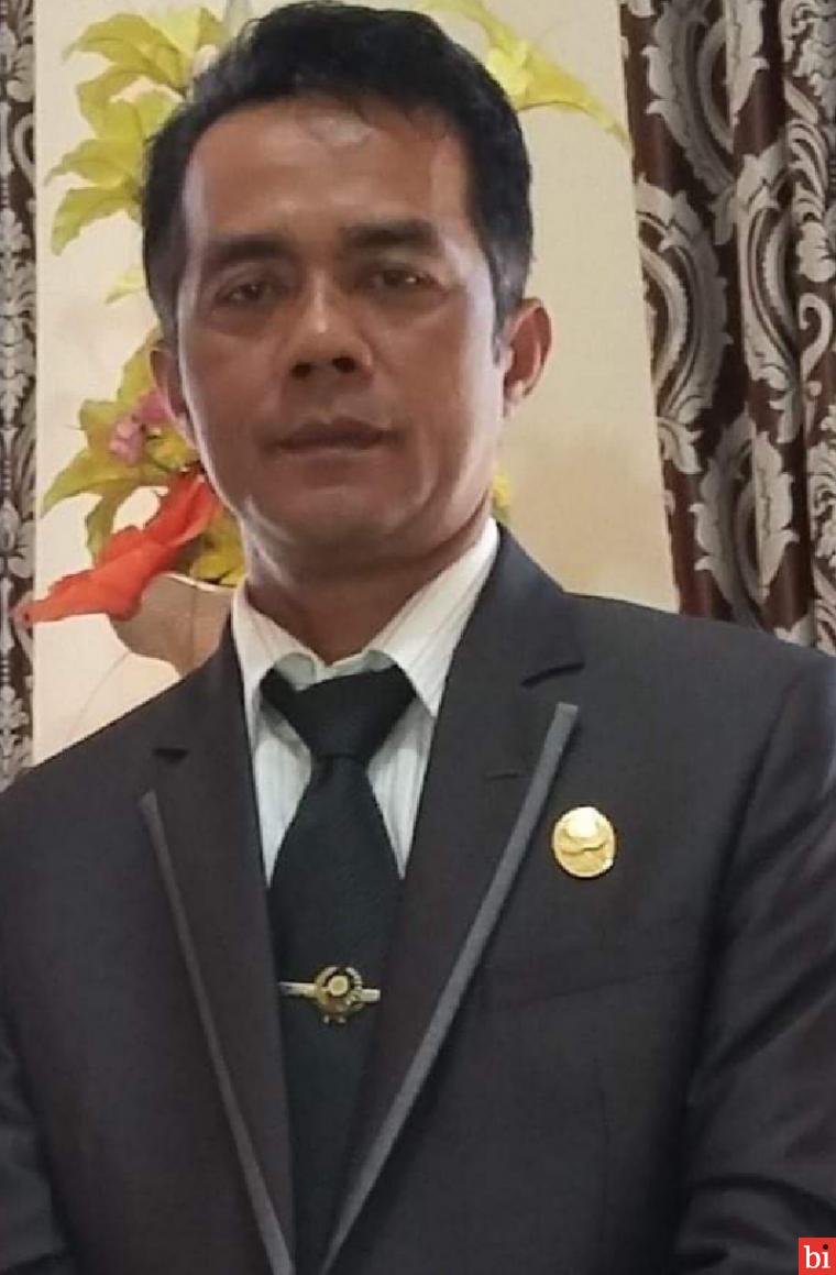 Politisi Demokrat Redi Susilo dan Politisi PKS Zulkifli Jabat sebagai Wakil Rakyat DPRD...