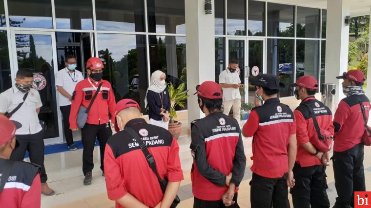 Peduli Bencana, Semen Padang Kirim Relawan TRC dan Paket Sembako ke Lokasi Banjir Kota...