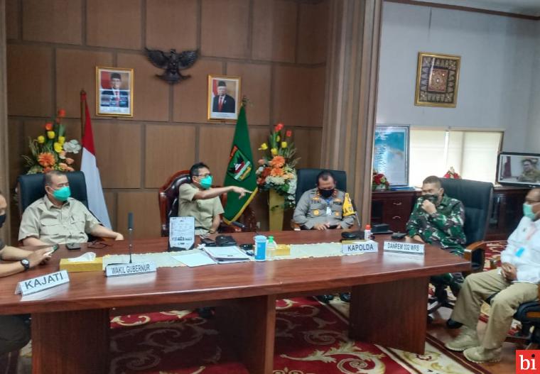 Pemerintah Tegaskan Salat Ied Tetap di Rumah Saja